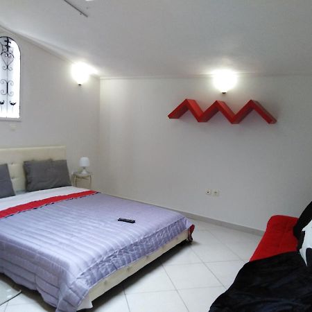 Cozy Minimal Apartment Pireus Eksteriør bilde