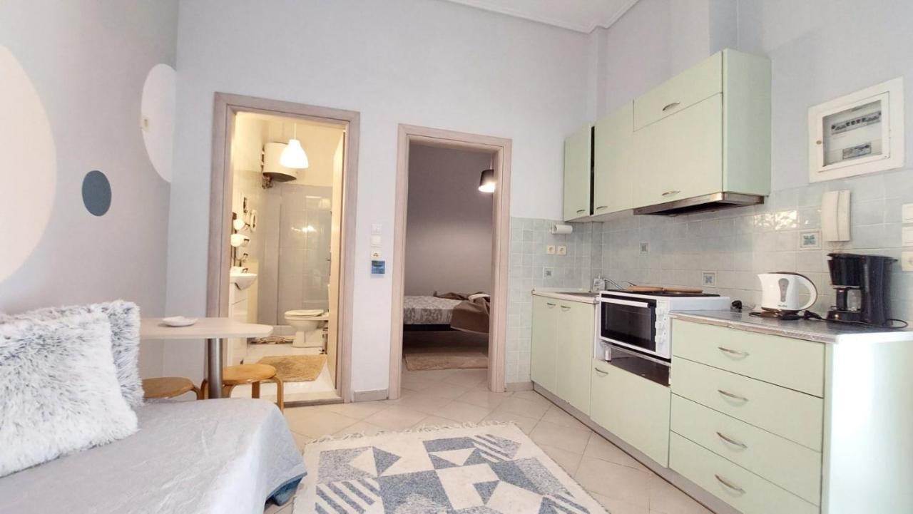 Cozy Minimal Apartment Pireus Eksteriør bilde