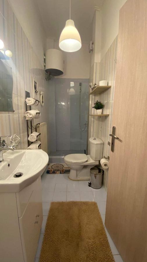 Cozy Minimal Apartment Pireus Eksteriør bilde