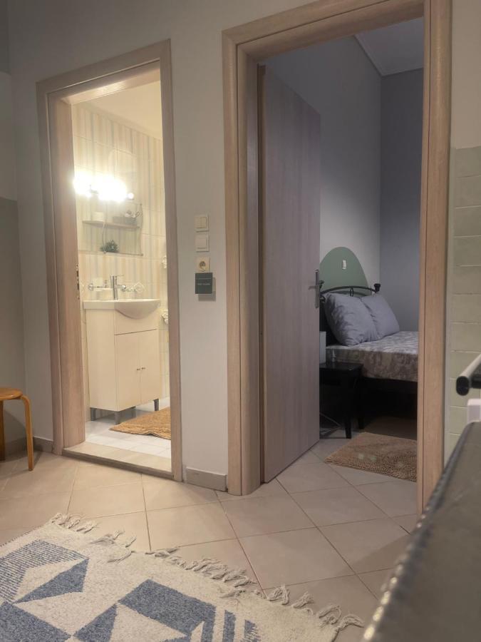 Cozy Minimal Apartment Pireus Eksteriør bilde