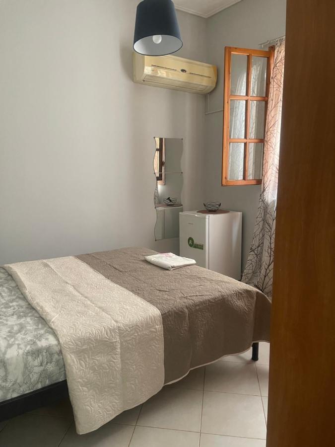 Cozy Minimal Apartment Pireus Eksteriør bilde